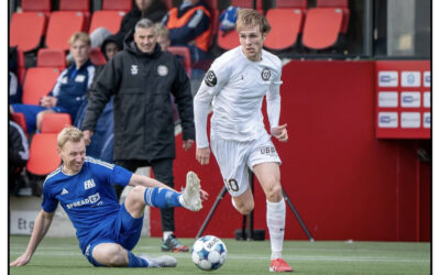 Tæt opgør ender med nederlag i nedrykningsspillets første kamp